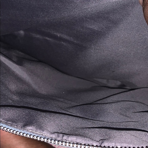 Gray looking purse - Picture 4 of 6